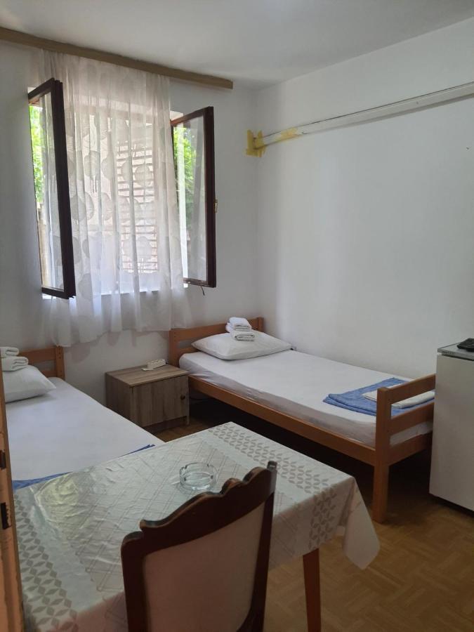 Apartments Andjus Свети-Стефан Экстерьер фото