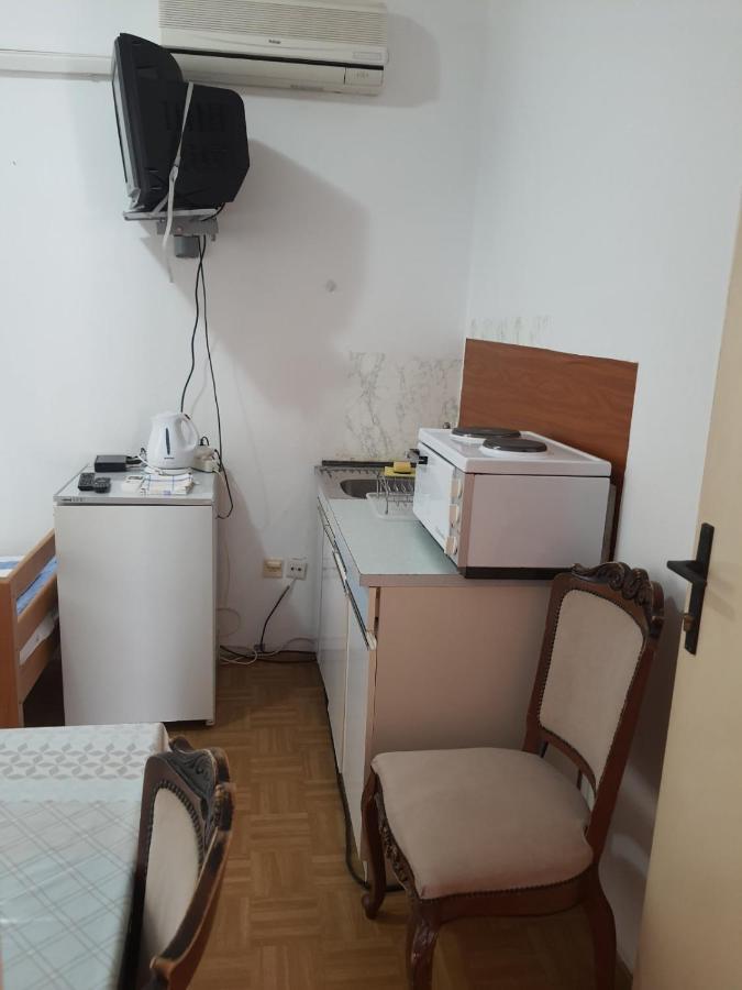 Apartments Andjus Свети-Стефан Экстерьер фото