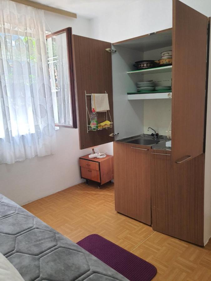 Apartments Andjus Свети-Стефан Экстерьер фото